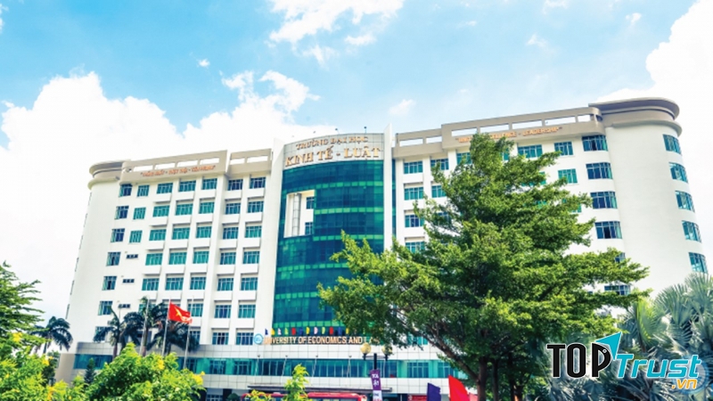 Trường Đại học Kinh tế - Luật