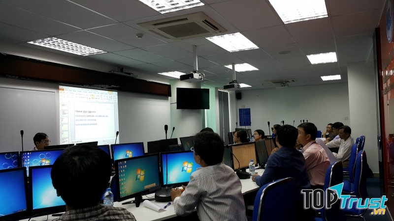 ĐH Kinh tế tài chính - marketing