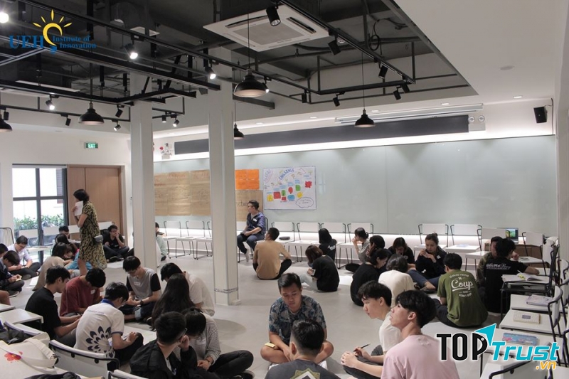 Đại học Kinh tế TPHCM