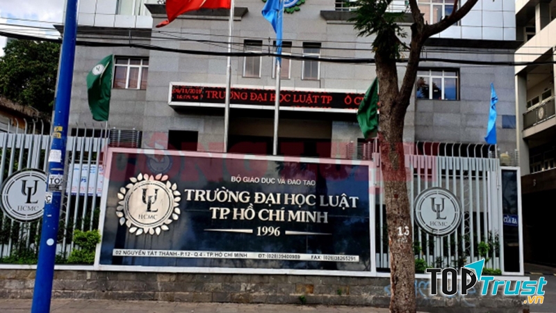 Đại học Luật TP. HCM