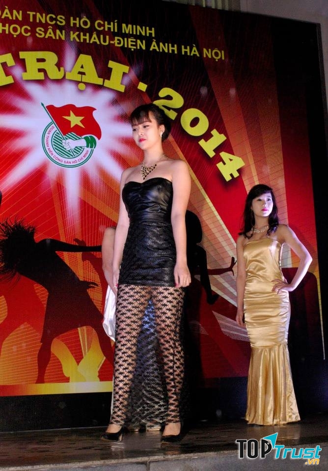 Sinh viên trường đại học Sân Khấu Điện Ảnh