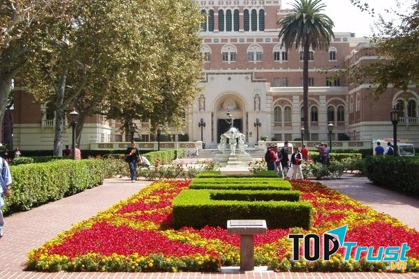 Đại học Southern California, Los Angeles, Mỹ.