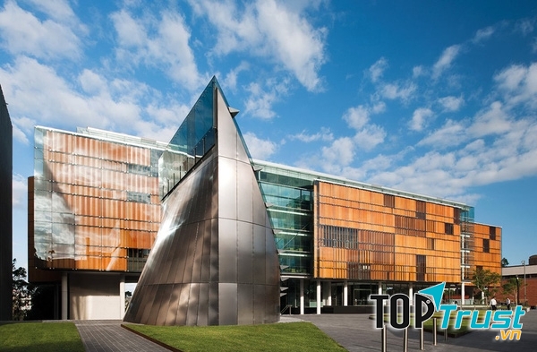 Đại học Sydney nổi bật với những tòa nhà được thiết kế theo phong cách hiện đại, rất sáng tạo và độc đáo