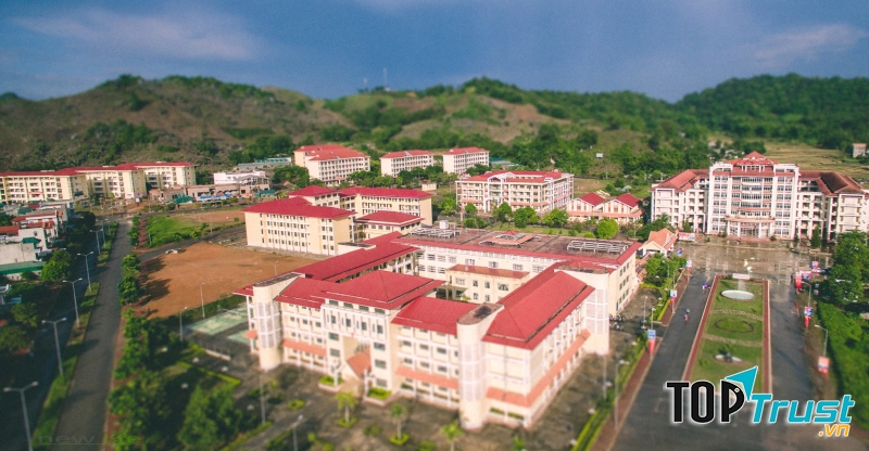 Đại học Tây Bắc