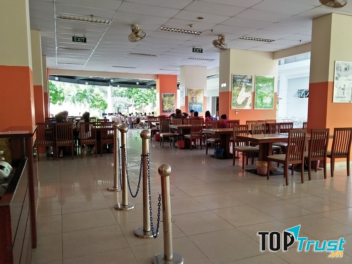 Canteen ký túc xá