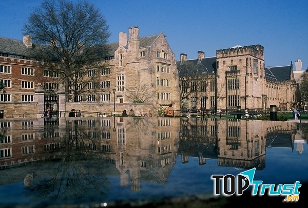 Yale là một trong số những ngôi trường đại học đứng hàng đầu danh sách các trường đại học tốt nhất