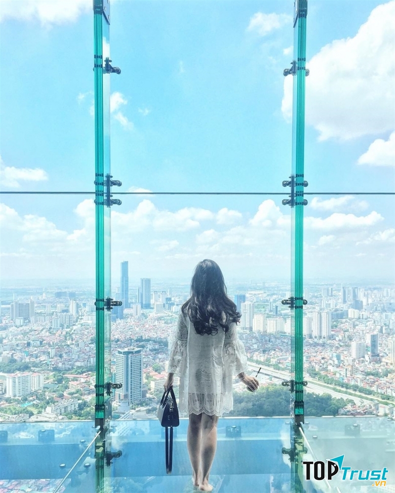 Bạn có thể ngắm nhìn thành phố từ trên cao