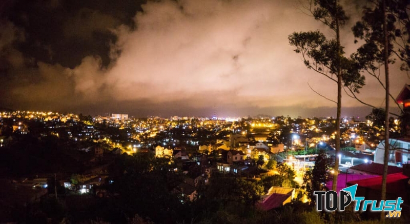 Dalat Night Coffee