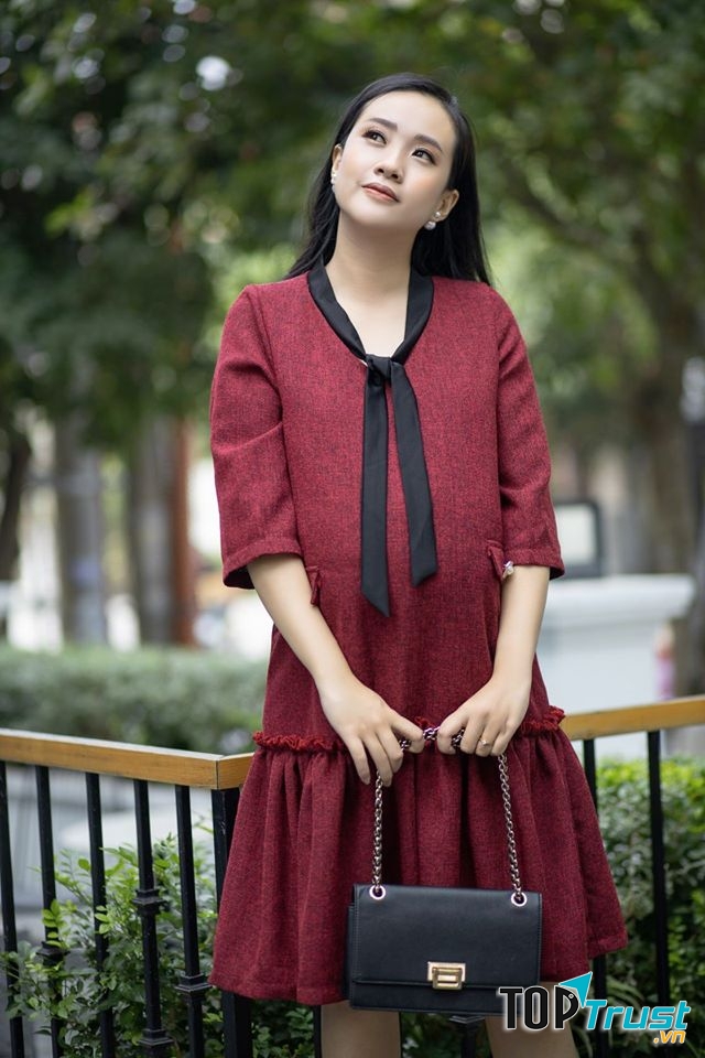Đầm bầu Daisy