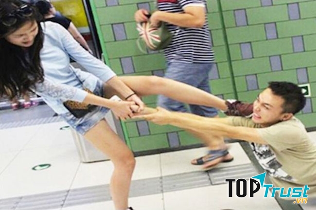 Giậm đột ngột vào đối phương