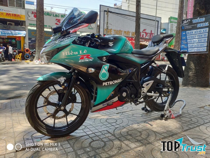 Dán keo xe chuyên nghiệp Thắng DeCal