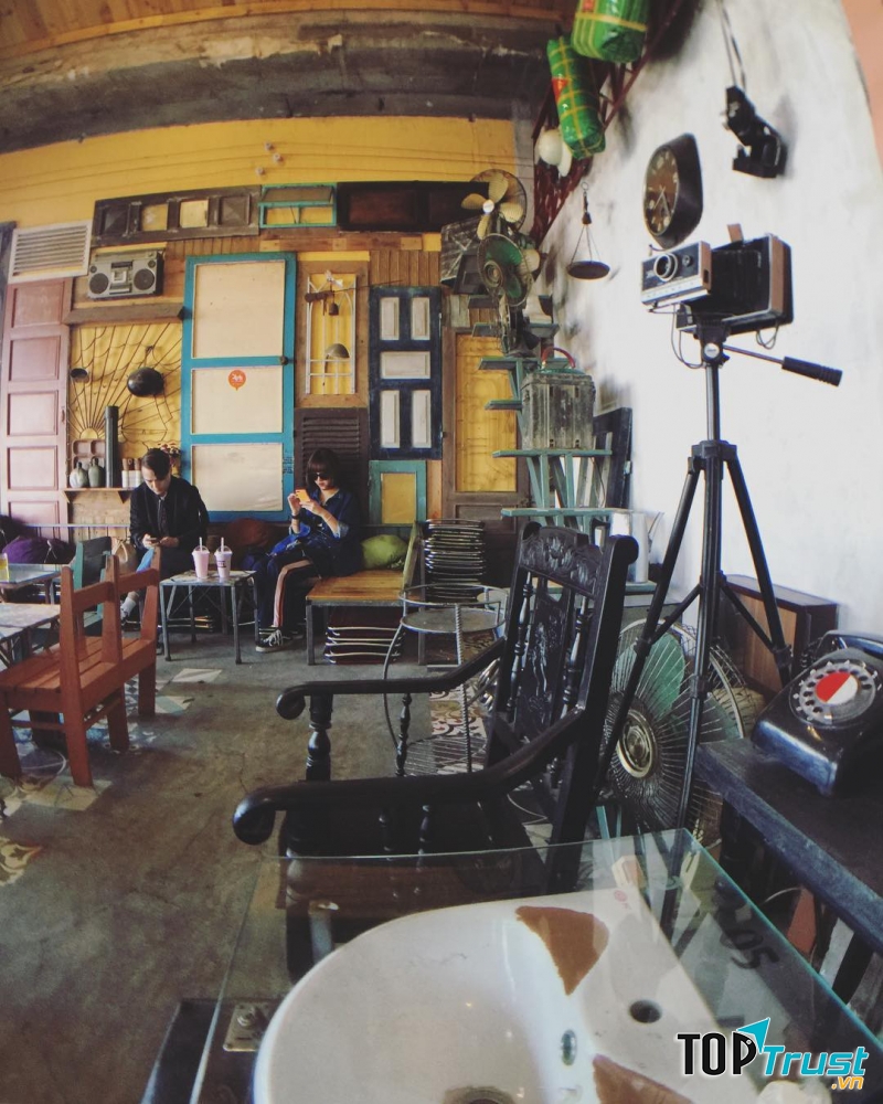 Danang 1975 Cafe - Cà phê đồ cổ