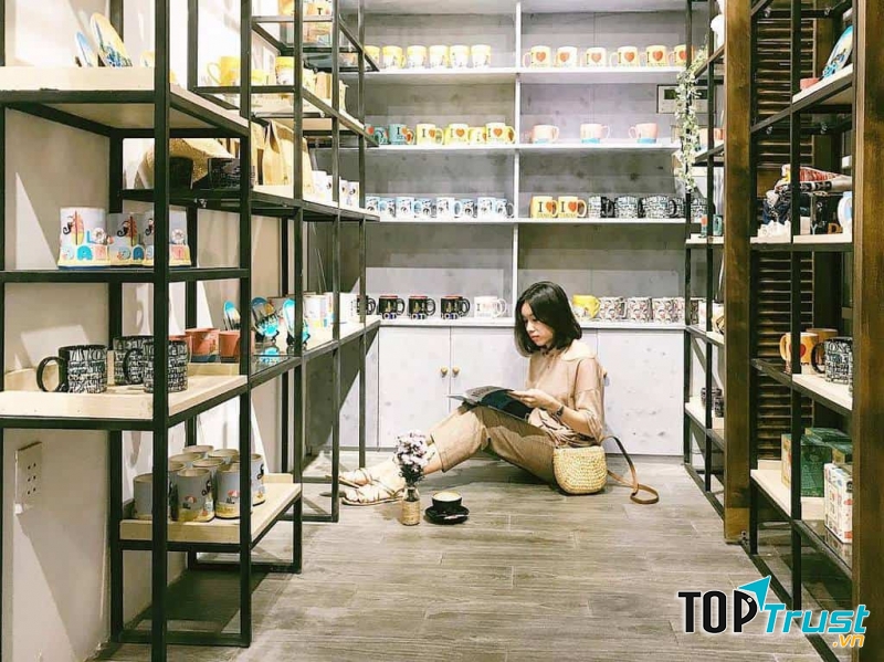 Danang Souvenirs - Cà phê đồ lưu niệm