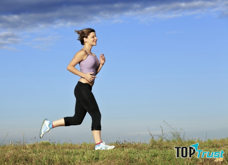 Tập thể dục mỗi ngày ít nhất 30 phút để rèn luyện sức khoẻ và tinh thần.