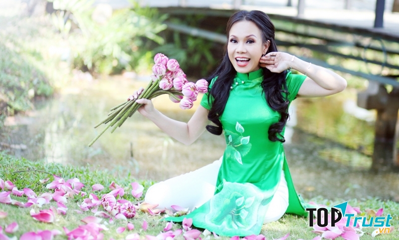 Danh hài Việt Hương