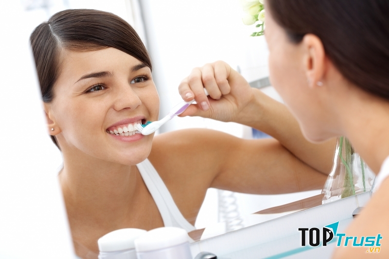 Bạn chỉ nên đánh răng sau bữa ăn 1h