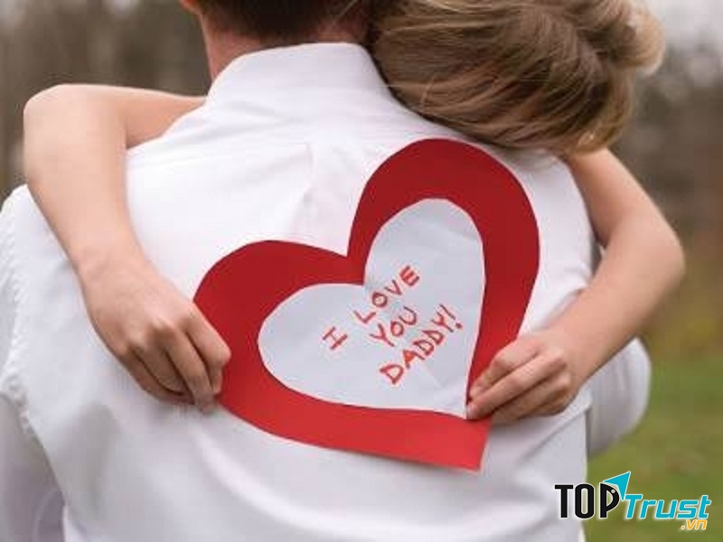 Bố! Người anh hùng của con.