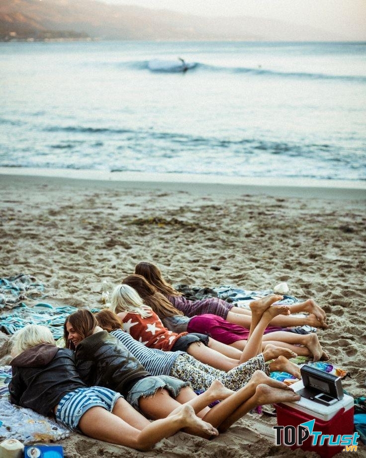 Dành thời gian bên người thân, bạn bè