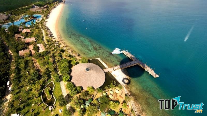 Đảo Hòn Tằm - địa điểm đi chơi lễ 30/4 tại Nha Trang lý tưởng nhất