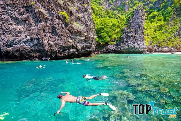 Đảo Koh Phi Phi, Thái Lan