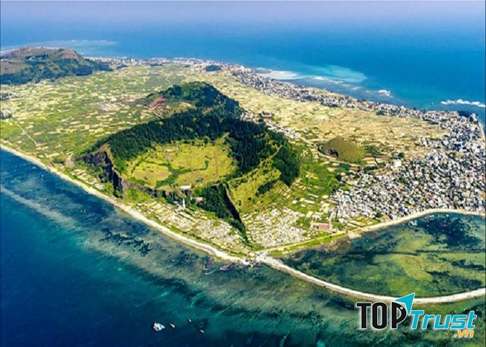Toàn cảnh đảo Lý Sơn