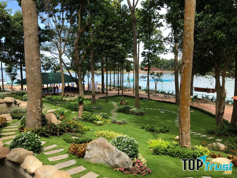 Khung cảnh trên đảo