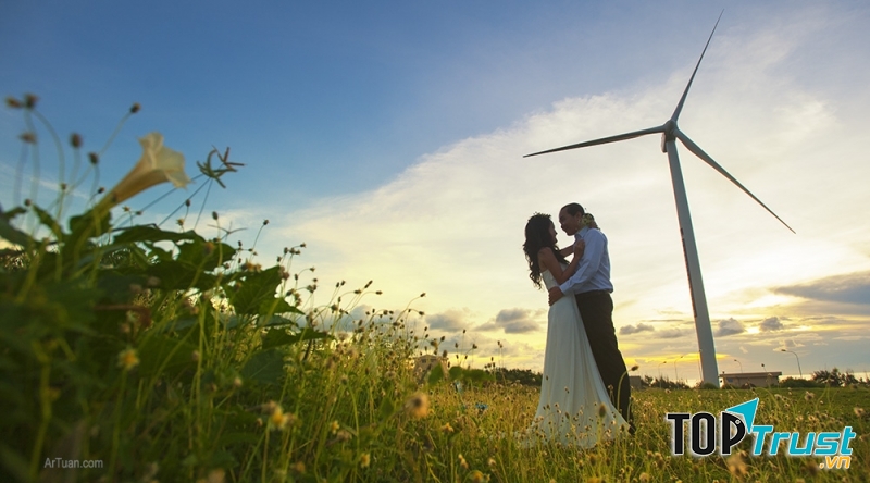 Nhiều cặp đôi chọn nơi đây chụp ảnh cưới