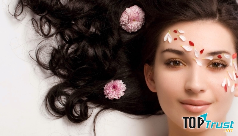 Đắp mặt nạ tinh dầu trà xanh giúp khuôn mặt rạng rỡ, tươi trẻ