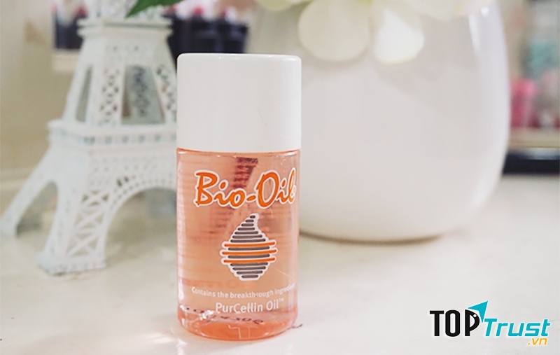 Bio – Oil là một trong những sản phẩm trị thâm mụn hiệu quả mà bạn nên cân nhắc sử dụng