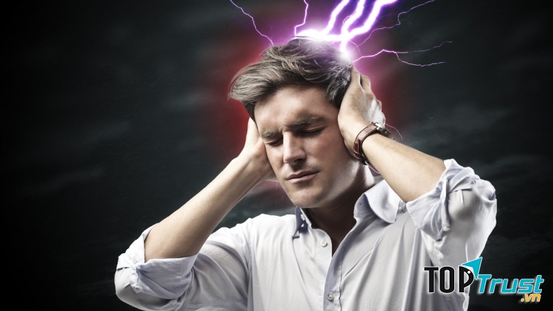 Đau đầu phần nhiều xảy ra ở hai bên trán và ở phía sau đầu