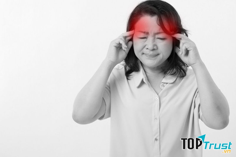 Đau đầu thường xuyên có thể là dấu hiệu của nhiều bệnh lý nguy hiểm