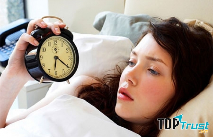 Đau đầu từng cơn thủ phạm làm bạn mất ngủ