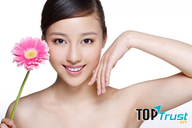 Dầu dừa được xem là “thần dược” trong việc chống lão hóa và giảm nếp nhăn