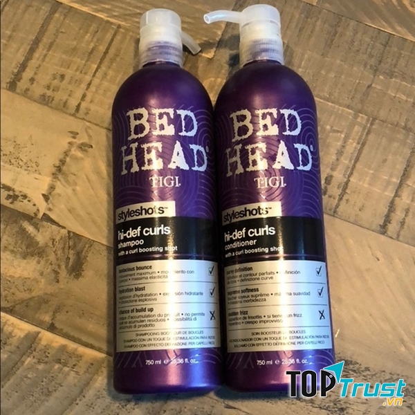 Sản phẩm không chỉ nuôi dưỡng tóc mà còn giúp lọn xoăn dày thêm, dễ dàng tạo kiểu.