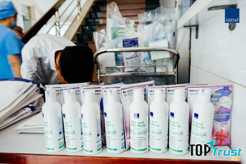 Dầu gội và tắm khô Abena tại bv Từ Dũ giúp sản phụ yên tâm tắm gội kiêng cữ sau sinh