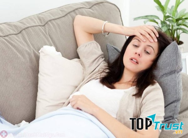 Khi bạn thường xuyên đi ngoài, mất nước, chán ăn và khó chịu sẽ dẫn tới cơ thể suy nhược, mệt mỏi.