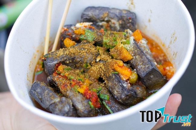 Đậu hũ thơm ngon khó cưỡng với gia vị tẩm ướp đầy đủ