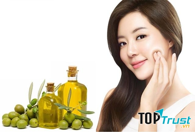 Trong dầu oliu chứa nhiều Vitamin không chỉ tốt cho sức khỏe mà còn giúp làm đẹp da như Vitamin E, A, K,D…