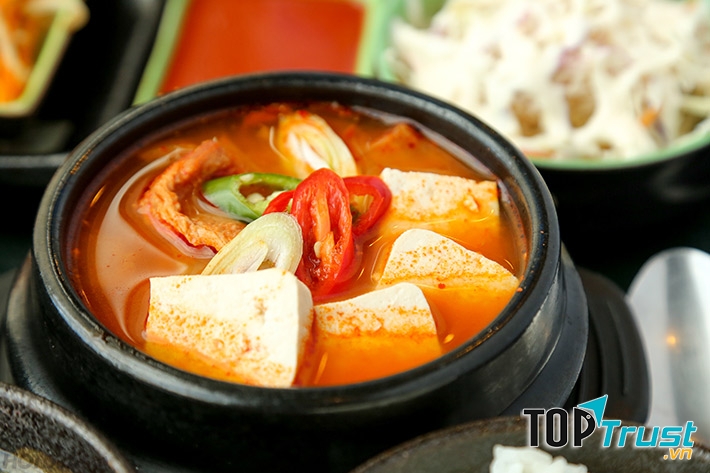 Món đậu phụ hầm cay Soondubu jigae