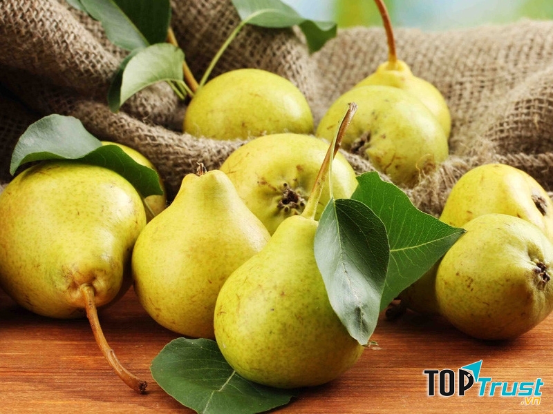 Lê giúp tạo cảm giác no, hạn chế thèm ăn, ăn nhiều không sợ tăng cân với lê nhé!