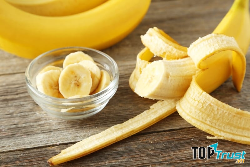 Dầu từ vỏ chuối có thể loại bỏ mực dính trên tay