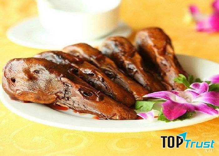 Đầu vịt sốt ngũ vị
