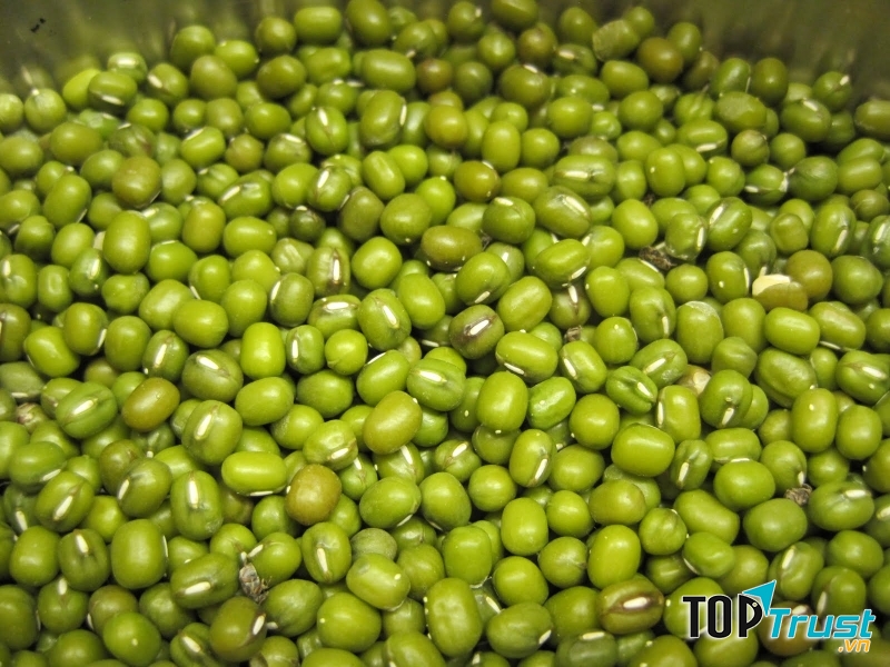 Điều trị mụn bằng đậu xanh