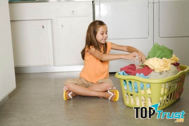 Cha mẹ có thể hướng dẫn bé cách lên danh sách.