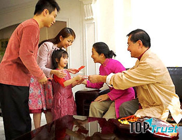 Nên dạy con tri ân tổ tiên, ông bà, cha mẹ