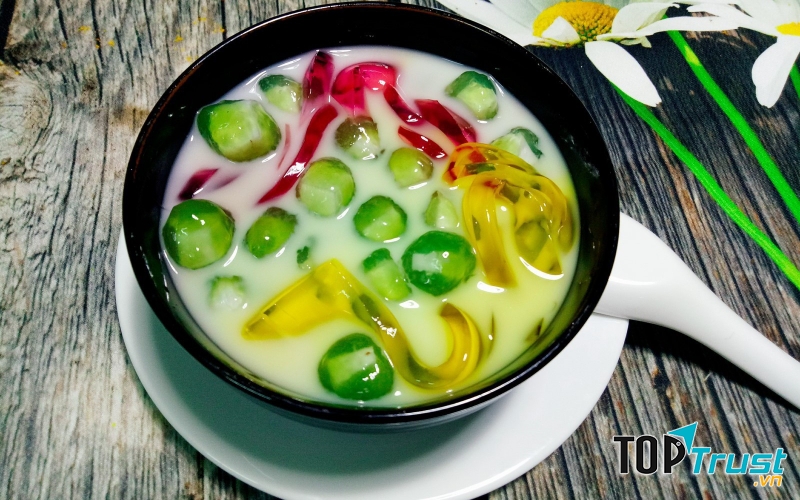 Lớp học nấu ăn của cô Phương Khanh