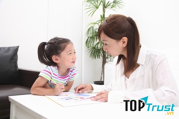 Cha mẹ Nhật dạy chữ cho con từ sớm