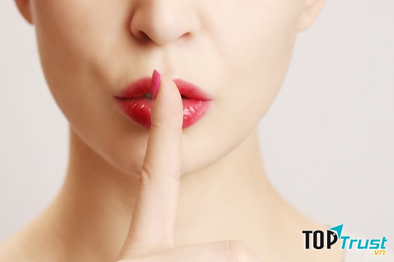 Chuông điện thoại quá to gây ảnh hưởng đến mọi người xung quanh