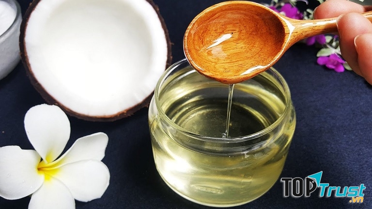 Không nên để dầu dừa qua đêm trên mặt