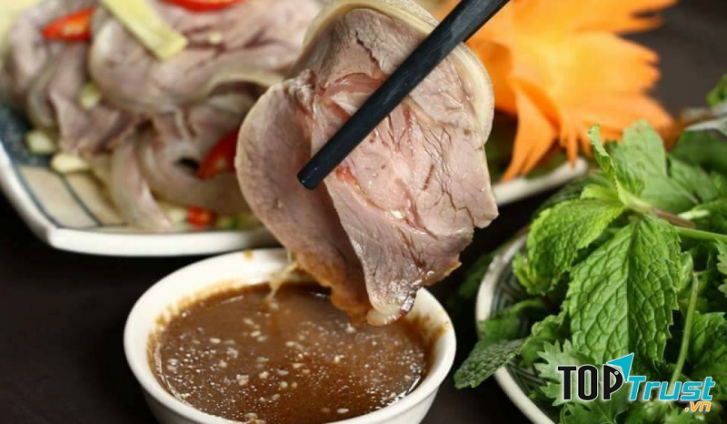 Dê hấp Nguyễn Thị Định